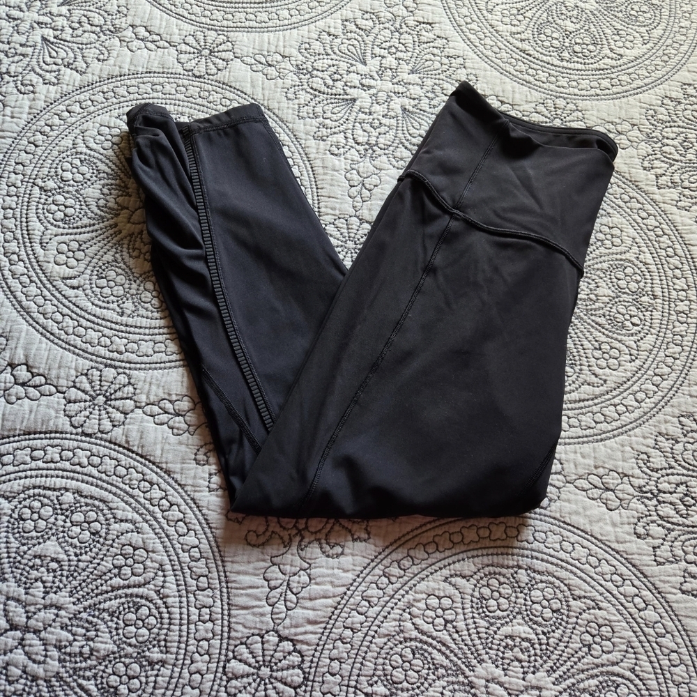Lululemon Wunder Under Crop High-Rise Size 10 Black Color
